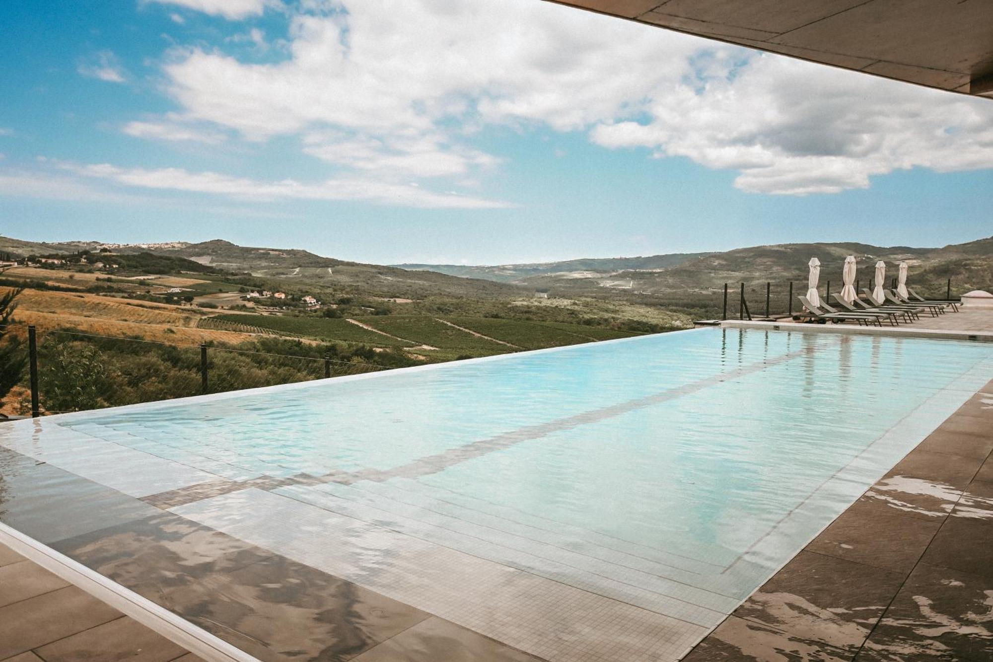 Winery & Design Hotel Roxanich Motovun Exterior foto
